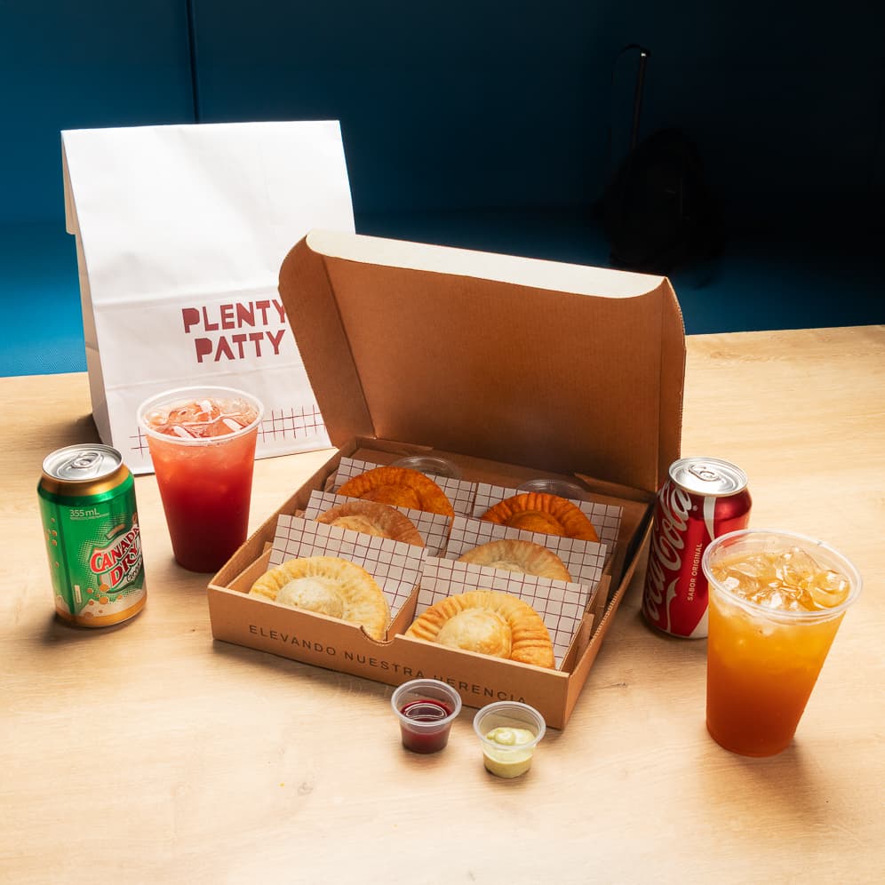 Caja 6 Patties Con 4 Bebidas